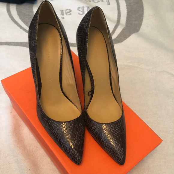 Women’s faux snakeskin wedges - Picture 3 of 6